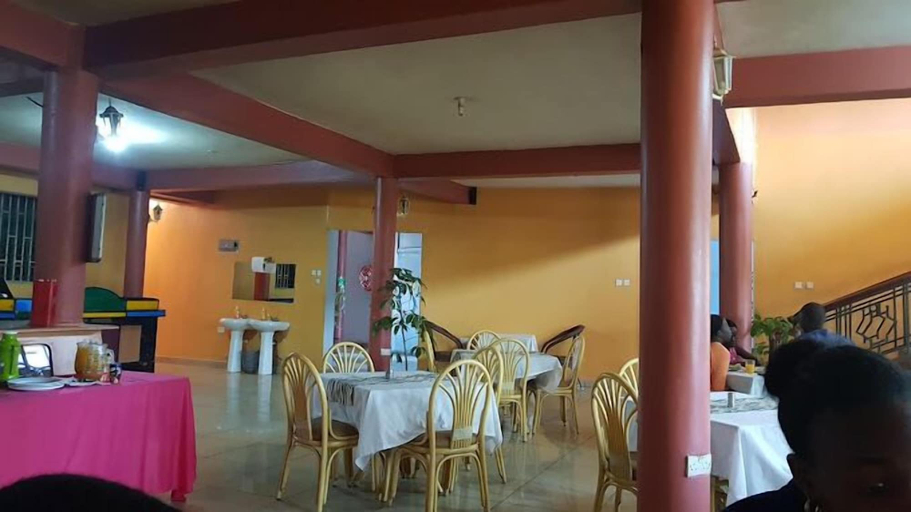 Food & Drinks 4, Donnie's Hotel Nakuru, Nakuru Town West