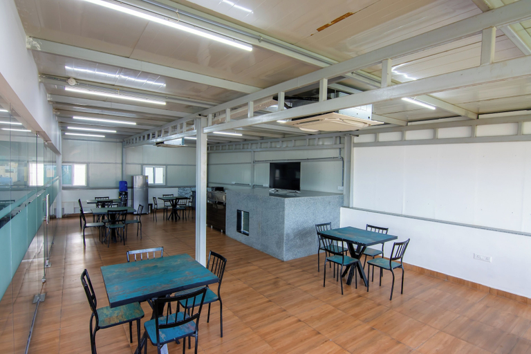 Food & Drinks 3, Housr 43 Gachibowli Near DLF Cybercity, Hyderabad