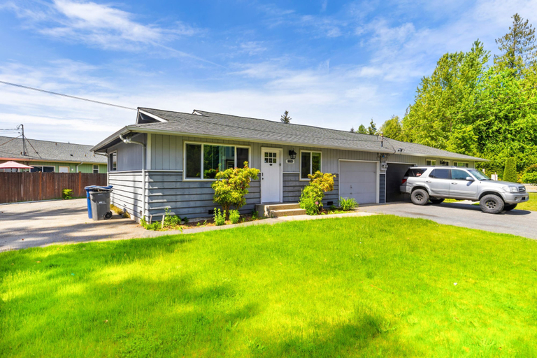Exterior, Comfortable Townhouse in Ash Way Lynnwood, Snohomish