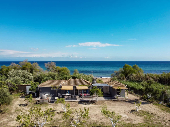 Room 4, Beach House Steps Away From the sea, Peloponnese