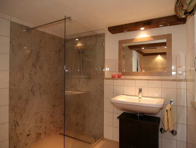 Bathroom 3, Auf'm Feggenlehen, Berchtesgadener Land
