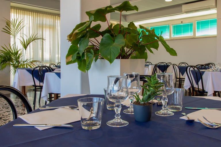 Others 2, Hotel President's, Pesaro E Urbino