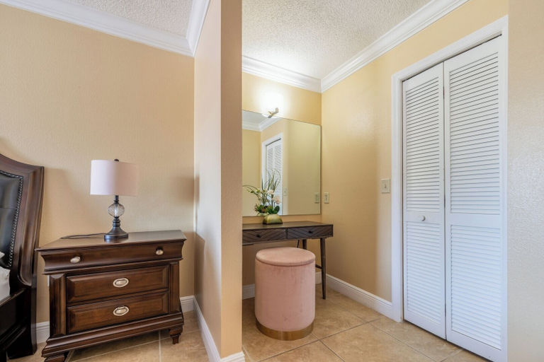 Bathroom, Renovated 3BR Dog Friendly Pond View W/D, Manatee