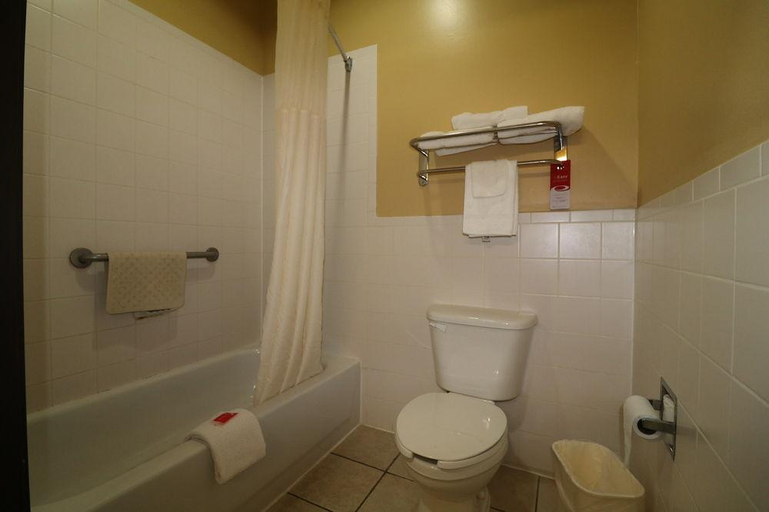 Bathroom 5, Econo Lodge Lubbock I-27, Lubbock