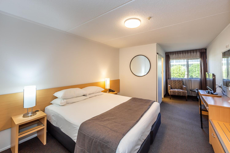 Bedroom 2, Ashley Hotel Greymouth, Grey