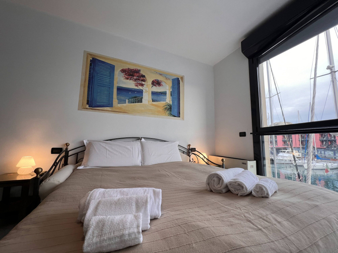 Bedroom 2, JOIVY Oreste’S Apartment, Genova