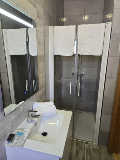 Bathroom 3, Complejo Turistico Rural Nazaret De Moguer, Huelva