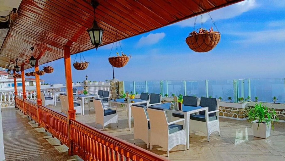 Food & Drinks 4, The Grand Valley mussoorie , Dehradun