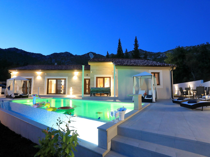Others 5, Villa in Starigrad with heated pool, Starigrad