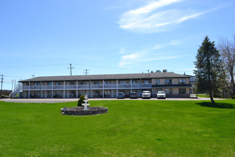 Exterior & Views 2, Motel 6 Campbellford, ON, Northumberland