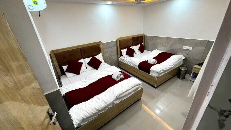 Bedroom 3, Hotel Sheeri Inn, Faizabad