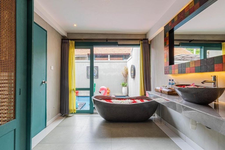 Bathroom 9