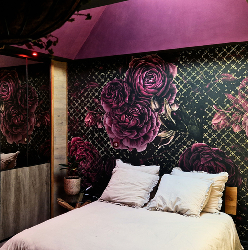 Others 5, AKA LOVE ROOM, Tarn