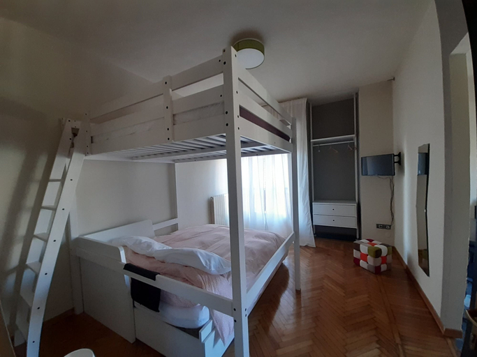 Bedroom 3, Sei Da Noi, Torino