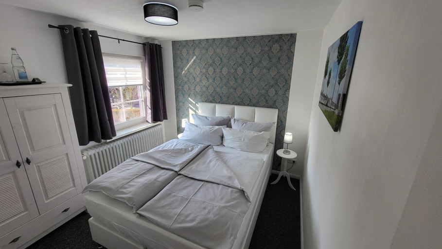 Bedroom 3, Hotel Schleimunde, Schleswig-Flensburg