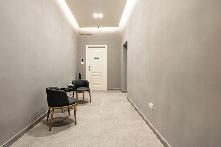 Others 1, Alyde Apartments, Napoli