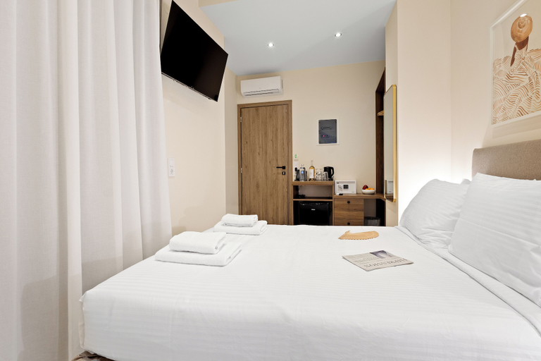 Bedroom 5, Enea City Suites, Crete
