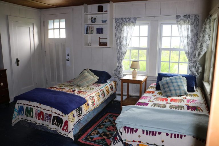 Bedroom 2, Shipshape, Hancock
