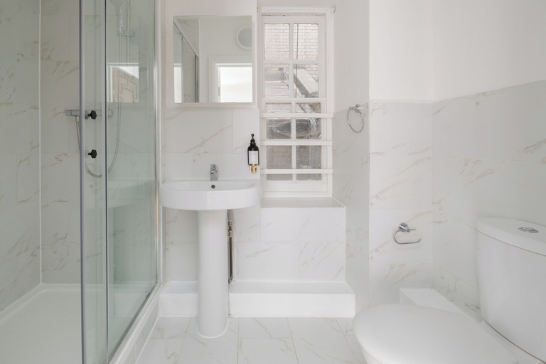 Bathroom 4, LONDONERS│Mayfair Serviced Apartments, London