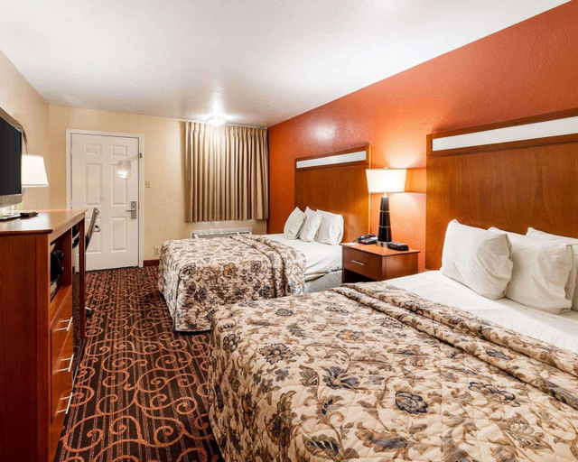 Bedroom 4, Econo Lodge Jasper, Jasper