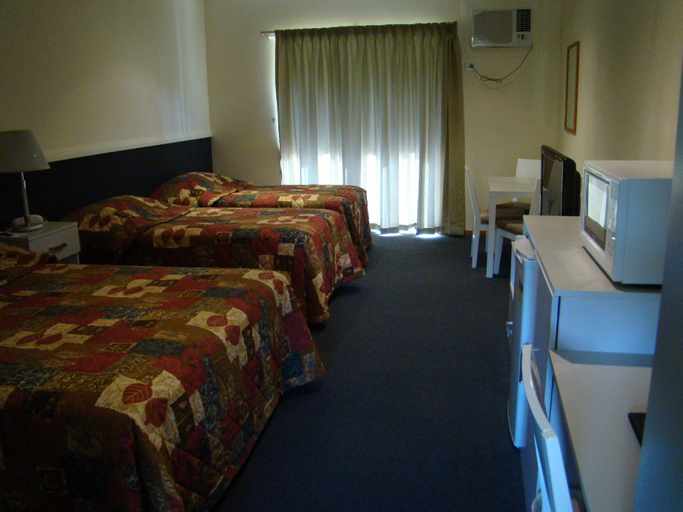 Others 5, Dunsborough Central Motel, Busselton