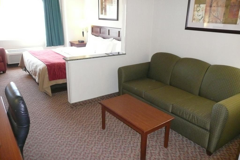 Exterior & Views 2, Comfort Inn North Medford, Jackson