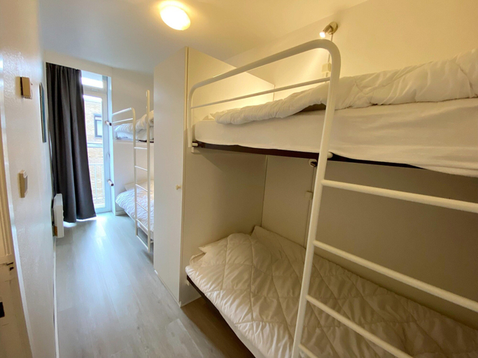 Room 2, Apartment in Nieuwpoort Near the Beach, West-Vlaanderen