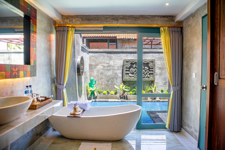 Bathroom 10
