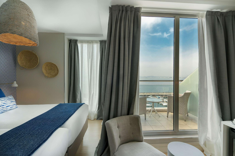 Bedroom 2, Vincci Puerto Chico Hotel, Cantabria
