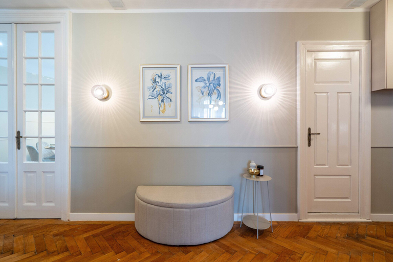 Others 3, Romanian Athenaeum Flat - Refined 3BR Steps from Calea Victoriei, Municipiul Bucuresti