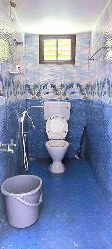 Bathroom, Kumaran's Homestay, Thoothukkudi