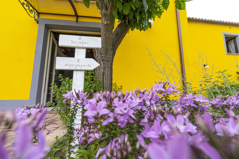 Exterior & Views, Agriturismo L'Olmo di Casigliano, Macerata