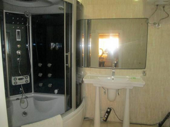 Bathroom 3, Elomaz Hotel, Abuja, AbujaMun
