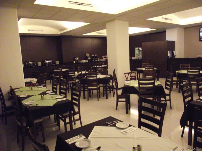 Food & Drinks 5, Hotel Crown Victoria, Querétaro