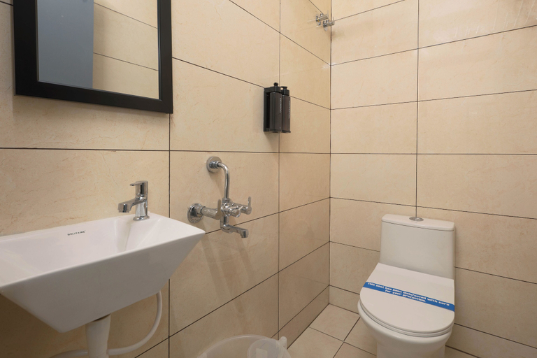 Bathroom 4, Victory Stay, Chennai