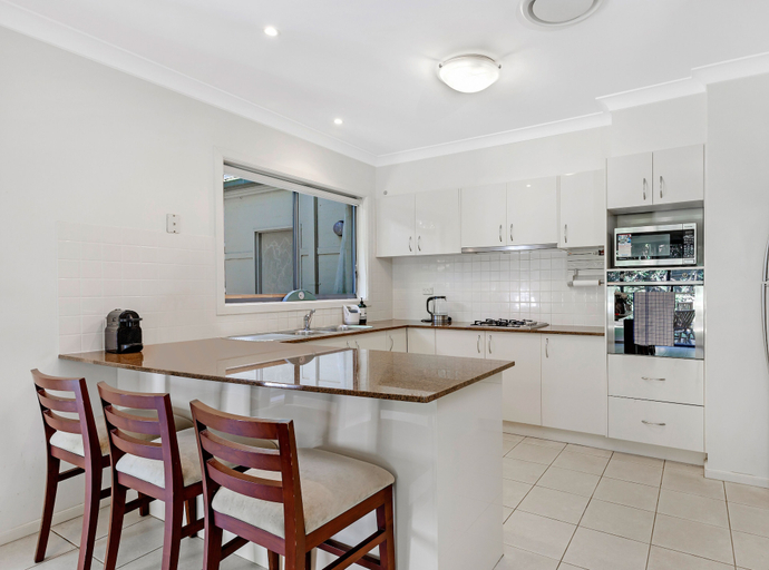 Others 4, Kozyguru | Westleigh | 4 Bed Room | Free Parking, Sydney