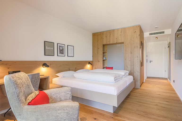Bedroom 2, Hotel Die Alm, Ortenaukreis