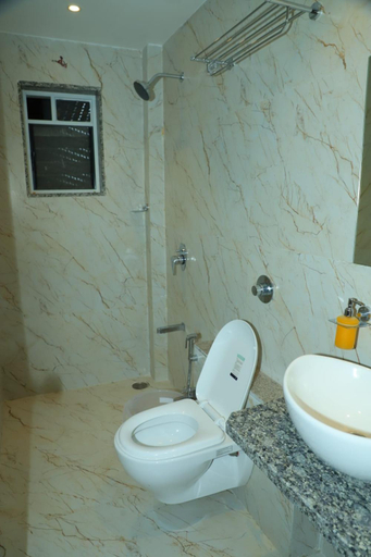 Bathroom 3, Hotel Sai D-lax, Ahmadnagar