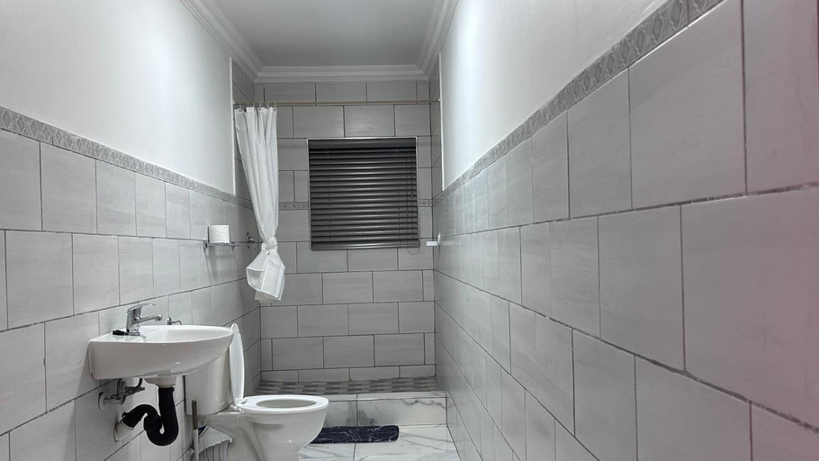 Bathroom 5, Ekuthuleni Guest House Benoni, Ekurhuleni