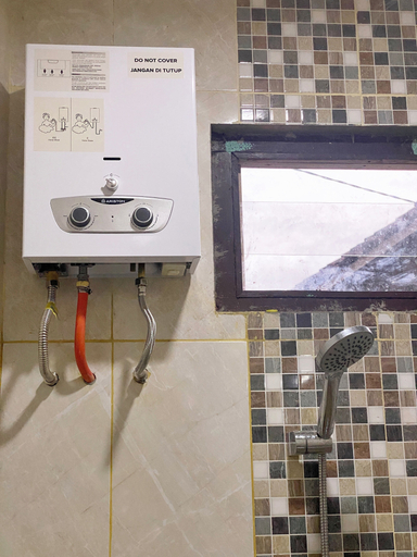Bathroom 13