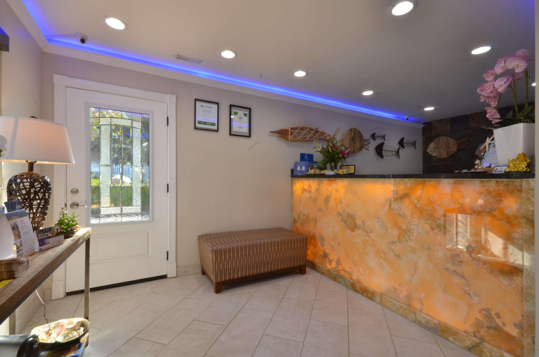 Public Area 2, Best Western The Inn & Suites Pacific Grove, Monterey