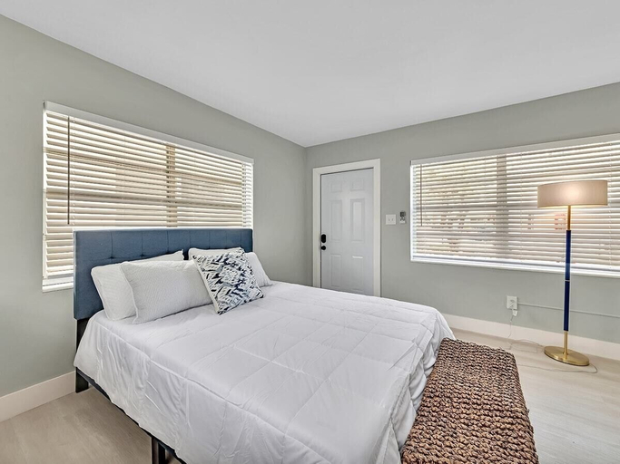 Others 3, 1BR Getaway by Dania & Hollywood Beach, Broward