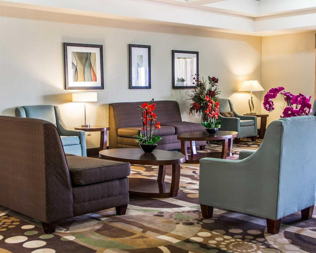 Public Area 3, Comfort Inn & Suites Perry I-35, Noble