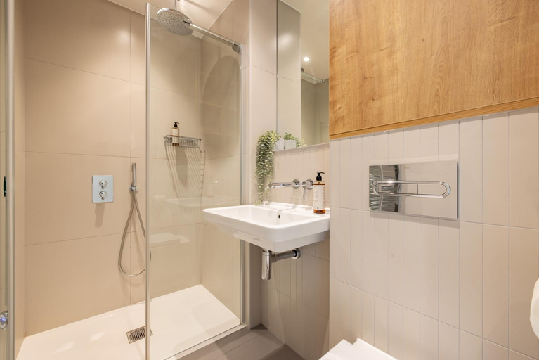 Bathroom 3, Charles Hope London Croydon, London