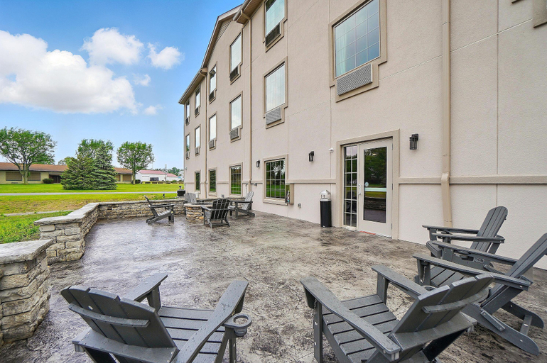 Exterior & Views 1, Cobblestone Hotel & Suites-RussellsPoint, Logan
