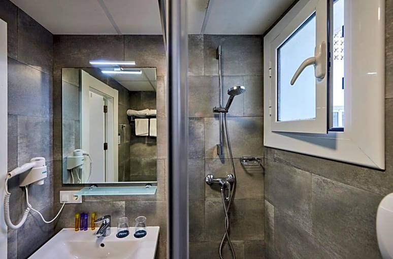 Bathroom 5, Ona Don Juan, Girona