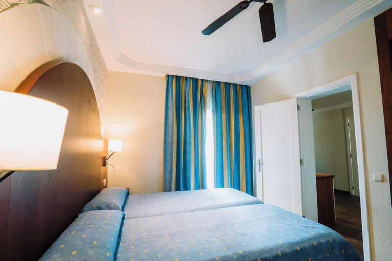 Bedroom 2, Park Club Europe - All Inclusive, Santa Cruz de Tenerife