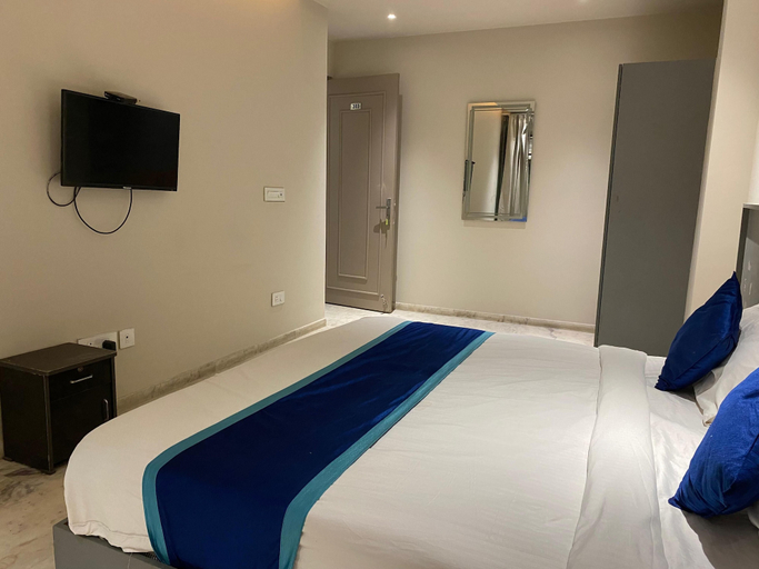Others 5, Raahgir Suites, Gautam Buddha Nagar