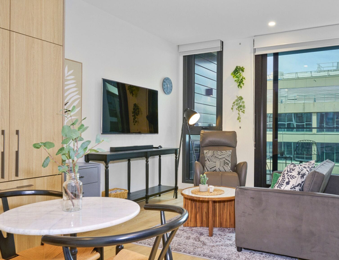 Others 2, Kozyguru | Moonee Ponds | Modern 1 Bed Apt Parking, Melbourne