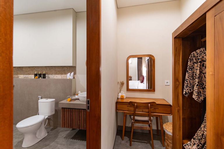 Bathroom 5, Arleonni Ubud Villa, Gianyar